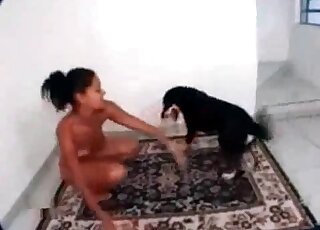 Passionate zoofil slut plays with her trained dogy